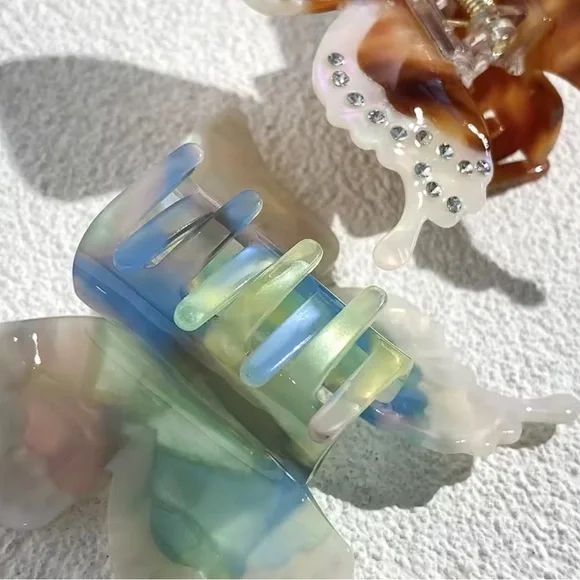 Butterfly Pearly Light Blue Hair Clip - Picture 2 of 7